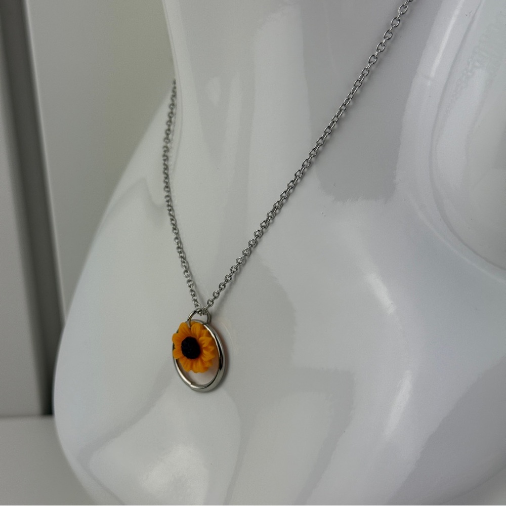 Dainty Yellow Sunflower Silver O-Ring Pendant Necklace Jewelry Flower Floral NEW - Picture 11 of 16